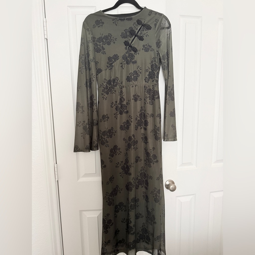 SHEIN Black Floral Long Sleeve Dress